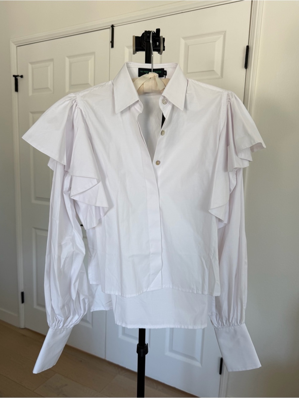 No Pise La Grama La Sabana Shirt, size S, NWT - Picture 2 of 9